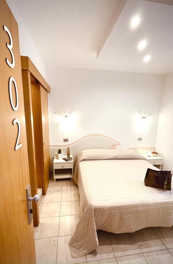 Hotel Sirena - Servizio spiaggia inclusive Peschici Esterno foto