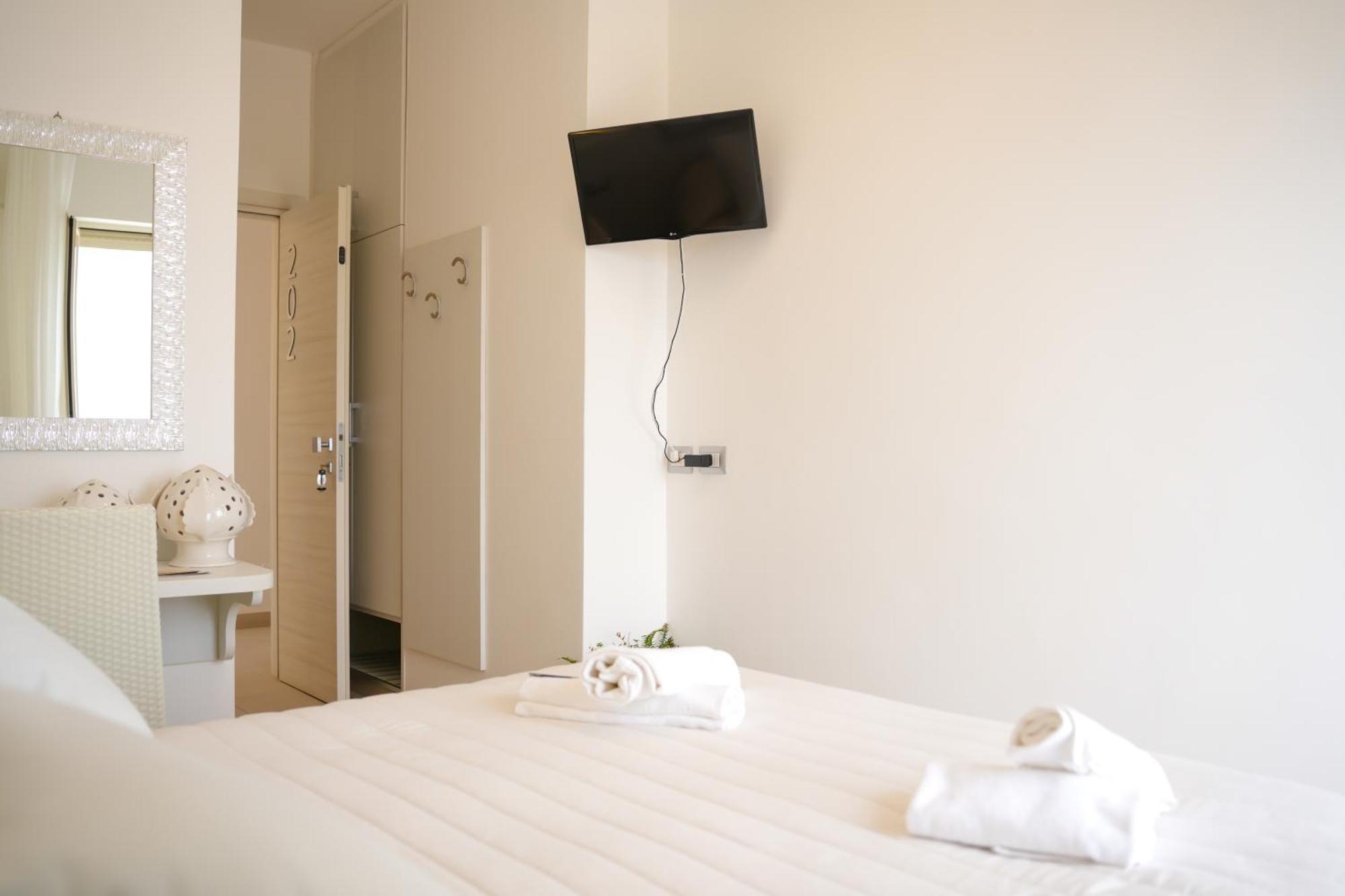 Hotel Sirena - Servizio spiaggia inclusive Peschici Esterno foto